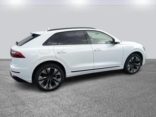 2025 Audi Q8 55 Premium Plus