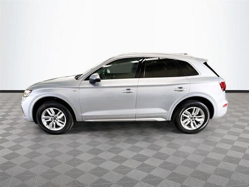 Florett Silver Metallic 2023 Audi Q5 45 S line Premium