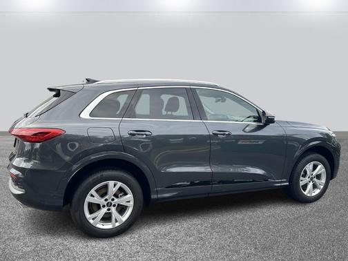 2025 Audi Q5 Premium TFSI quattro S tronic