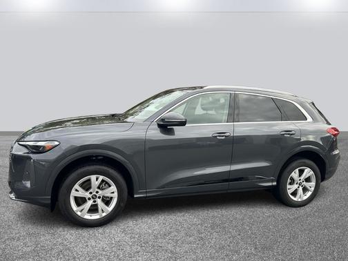 2025 Audi Q5 Premium TFSI quattro S tronic