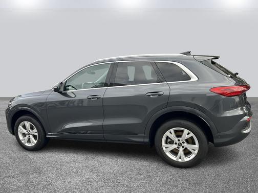 2025 Audi Q5 Premium TFSI quattro S tronic