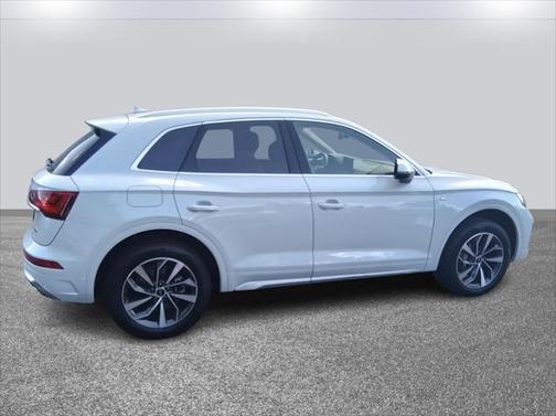 2024 Audi Q5 45 S line Premium