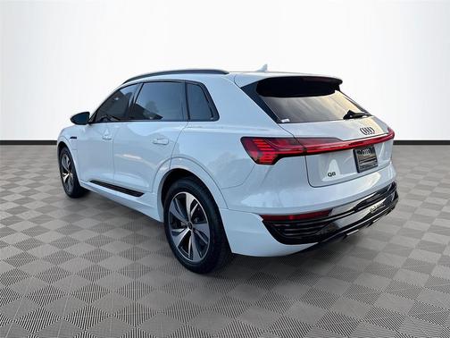 2024 Audi Q8 e-tron Premium