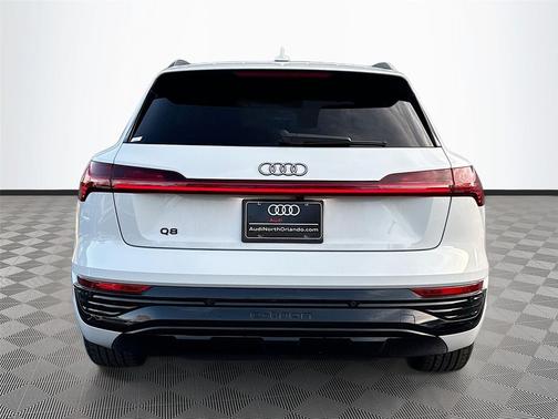 2024 Audi Q8 e-tron Premium