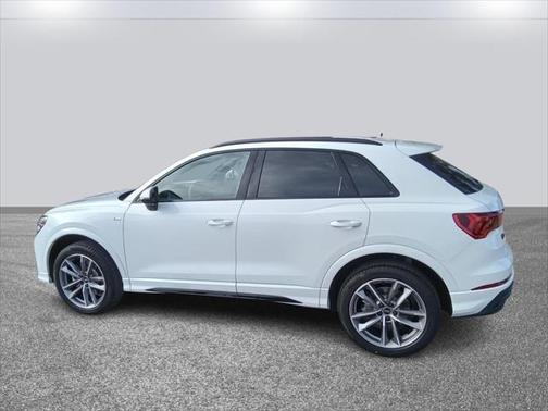 2025 Audi Q3 Premium 45 TFSI S line quattro Tiptronic
