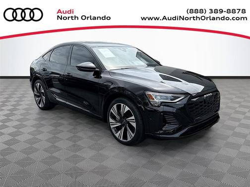 Mythos Black Metallic 2024 Audi Q8 e-tron Prestige