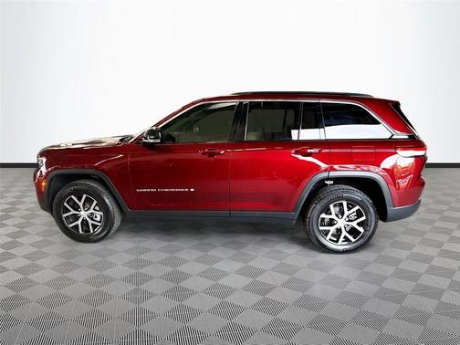 Velvet Red Pearlcoat 2025 Jeep Grand Cherokee Limited