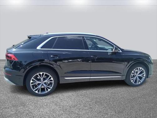 2024 Audi Q8 55 Premium Plus