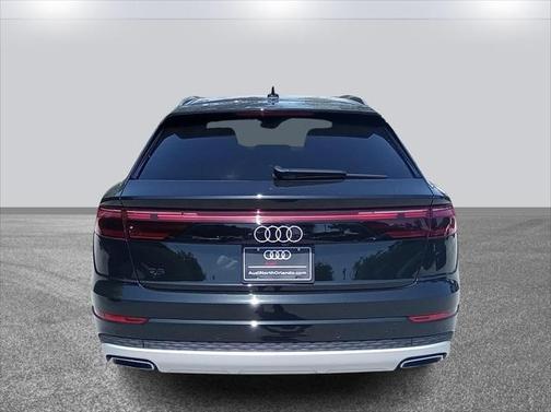 2024 Audi Q8 55 Premium Plus