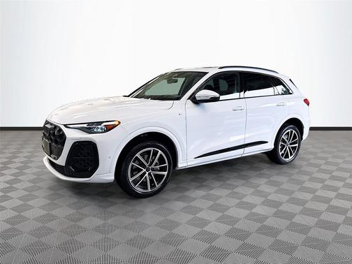 Glacier White Metallic 2026 Audi Q5 Premium Plus TFSI quattro S tronic
