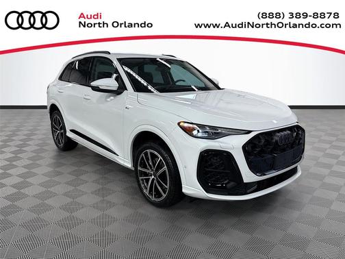 Glacier White Metallic 2026 Audi Q5 Premium Plus TFSI quattro S tronic