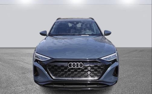 2024 Audi Q8 e-tron Prestige