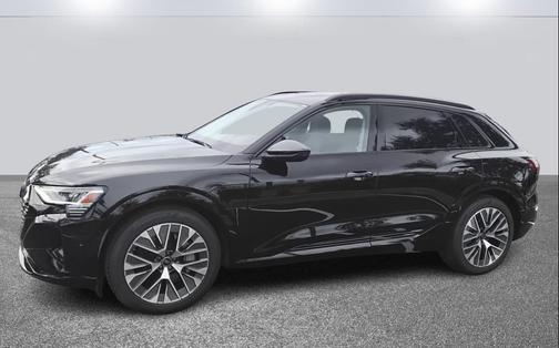 2024 Audi Q8 e-tron Premium Plus