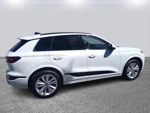 2025 Audi Q6 e-tron Premium