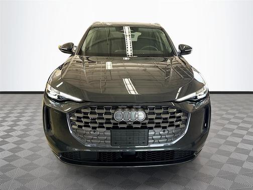 Tambora Gray Metallic 2026 Audi Q5 Premium Plus TFSI quattro S tronic