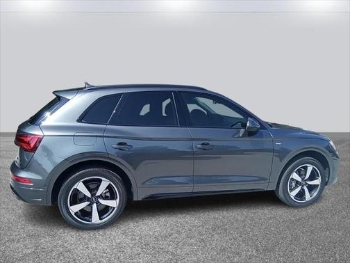2023 Audi Q5 45 S line Prestige