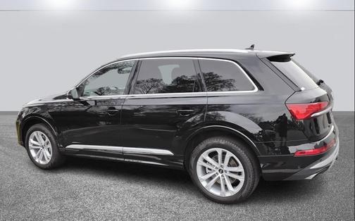 2025 Audi Q7 55 Premium Plus
