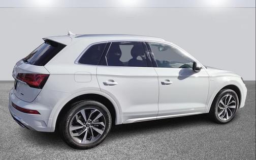 2023 Audi Q5 45 S line Premium Plus