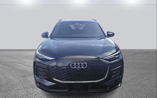 2025 Audi Q6 e-tron Premium quattro