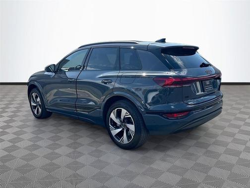 2025 Audi Q6 e-tron Premium Plus quattro