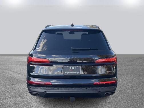2026 Audi Q7 45 Premium