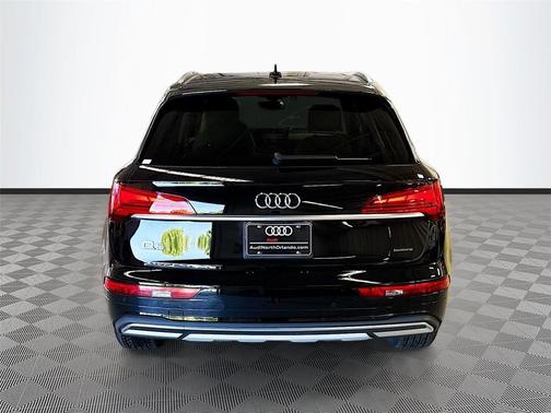 Brilliant Black 2023 Audi Q5 40 Premium
