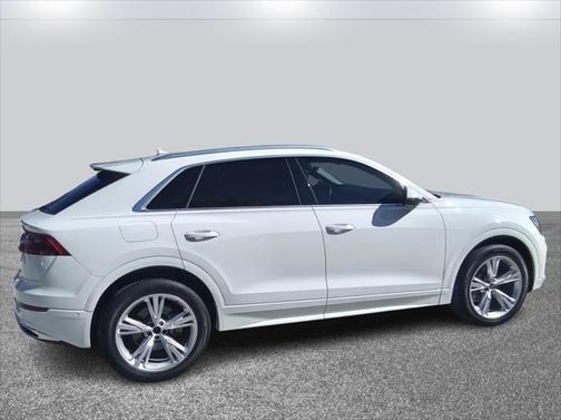 2023 Audi Q8 55 Premium Plus