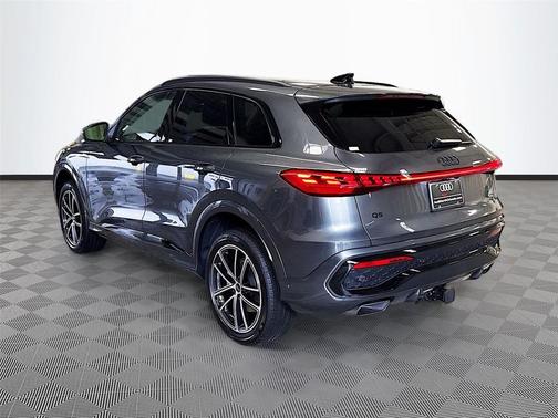DAYTONA GRAY PEARL EFFECT 2026 Audi Q5 Premium Plus TFSI quattro S tronic