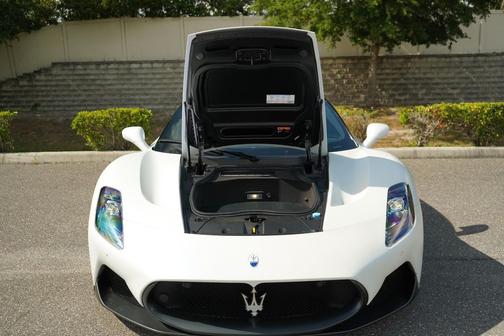 Bianco Audace 2022 Maserati MC20