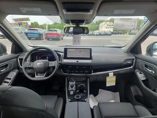 2025 Nissan Rogue SL