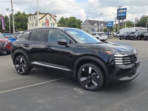 2025 Nissan Kicks SR