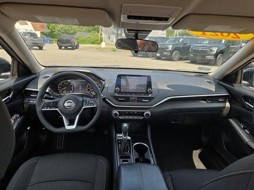 2021 Nissan Altima 2.5 SV