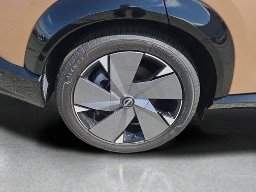 2025 Nissan ARIYA PLATINUM+
