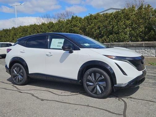 2025 Nissan ARIYA ENGAGE