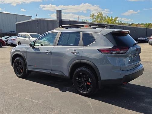 2025 Nissan Rogue Rock Creek
