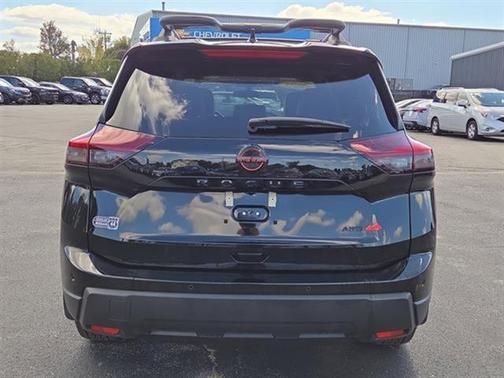 2025 Nissan Rogue Rock Creek