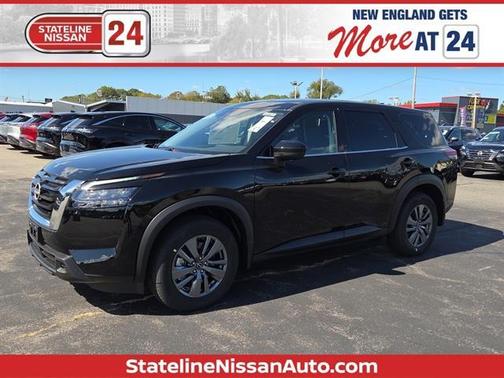 2025 Nissan Pathfinder S