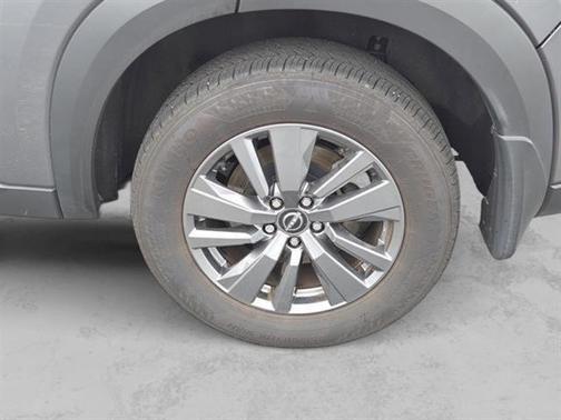 2024 Nissan Pathfinder S