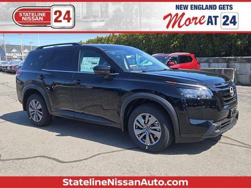 2025 Nissan Pathfinder SV
