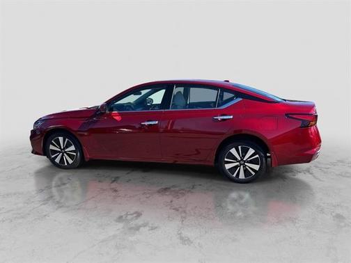 2022 Nissan Altima 2.5 SL