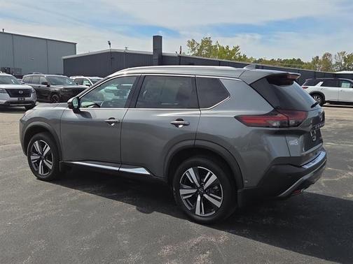 2023 Nissan Rogue SL
