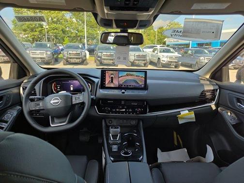 2025 Nissan Rogue SL