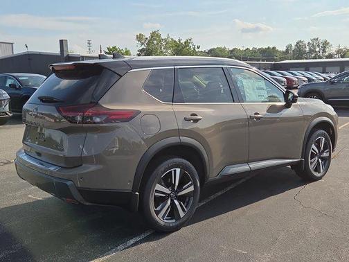 2025 Nissan Rogue SL