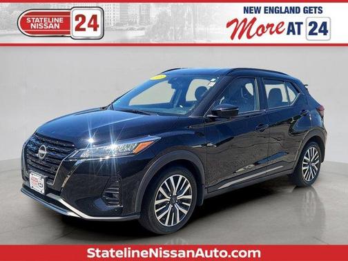 2023 Nissan Kicks SR