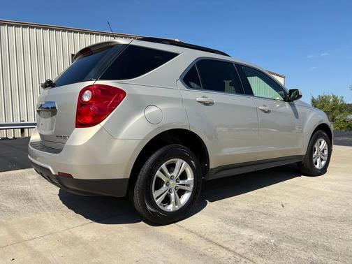 Champagne 2010 Chevrolet Equinox LT