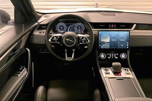 2024 Jaguar F-PACE P250