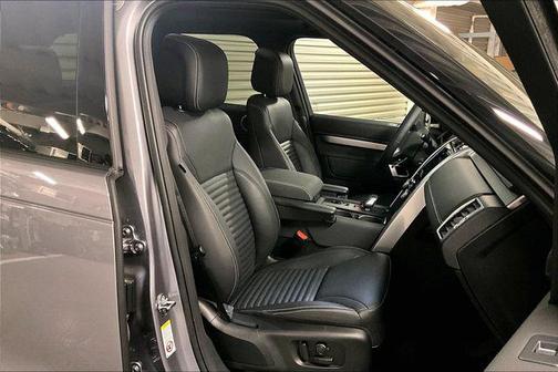 Eiger Grey Metallic 2025 Land Rover Discovery Dynamic SE