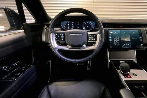 Carpathian Grey Premium Metallic 2024 Land Rover Range Rover SE