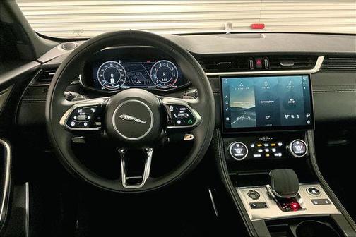 2025 Jaguar F-PACE P250