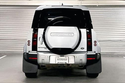 2023 Land Rover Defender SE